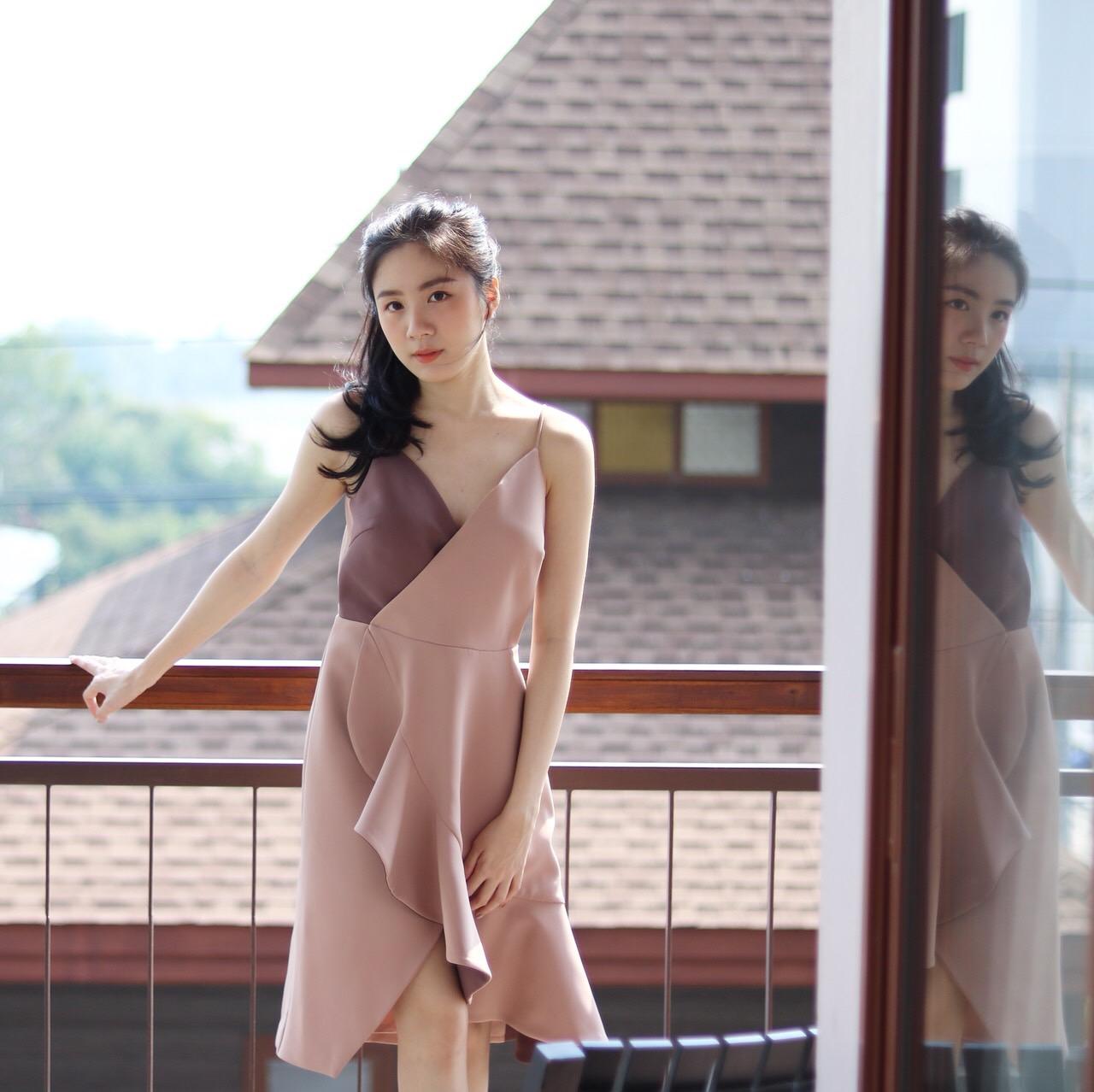 Her Merry Brand ชุดเดรส รุ่น Rilyn Dress Her Merry Brand ชุดเดรส รุ่น Rilyn Dress