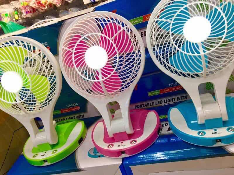 HT-5580 พัดลม 6 นิ้ว ปรับแรงลมได้ ชาร์จไฟ มีโคมไฟ LED 21 ดวง ส่องสว่าง Portable Rechargeable LED Light with Mini Fan HT-5580 พัดลม 6 นิ้ว ปรับแรงลมได้ ชาร์จไฟ มีโคมไฟ LED 21 ดวง ส่องสว่าง Portable Rechargeable LED Light with Mini Fan