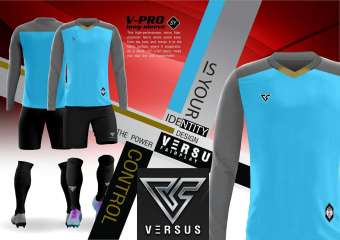 Versus V-Pro เสื้อกีฬาแขนยาว สีฟ้า/แขนเทา Versus V-Pro เสื้อกีฬาแขนยาว สีฟ้า/แขนเทา