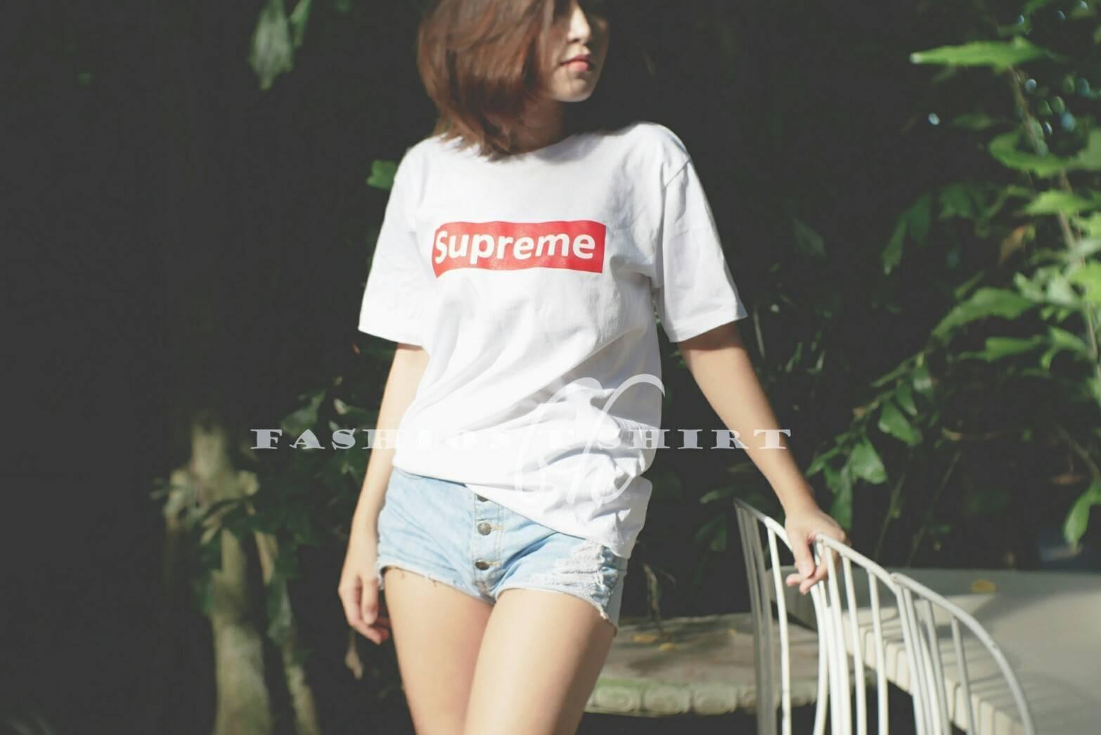 เสื้อยืดแฟชั่นผู้หญิง ผู้ชาย Supreme tshirt สีขาว