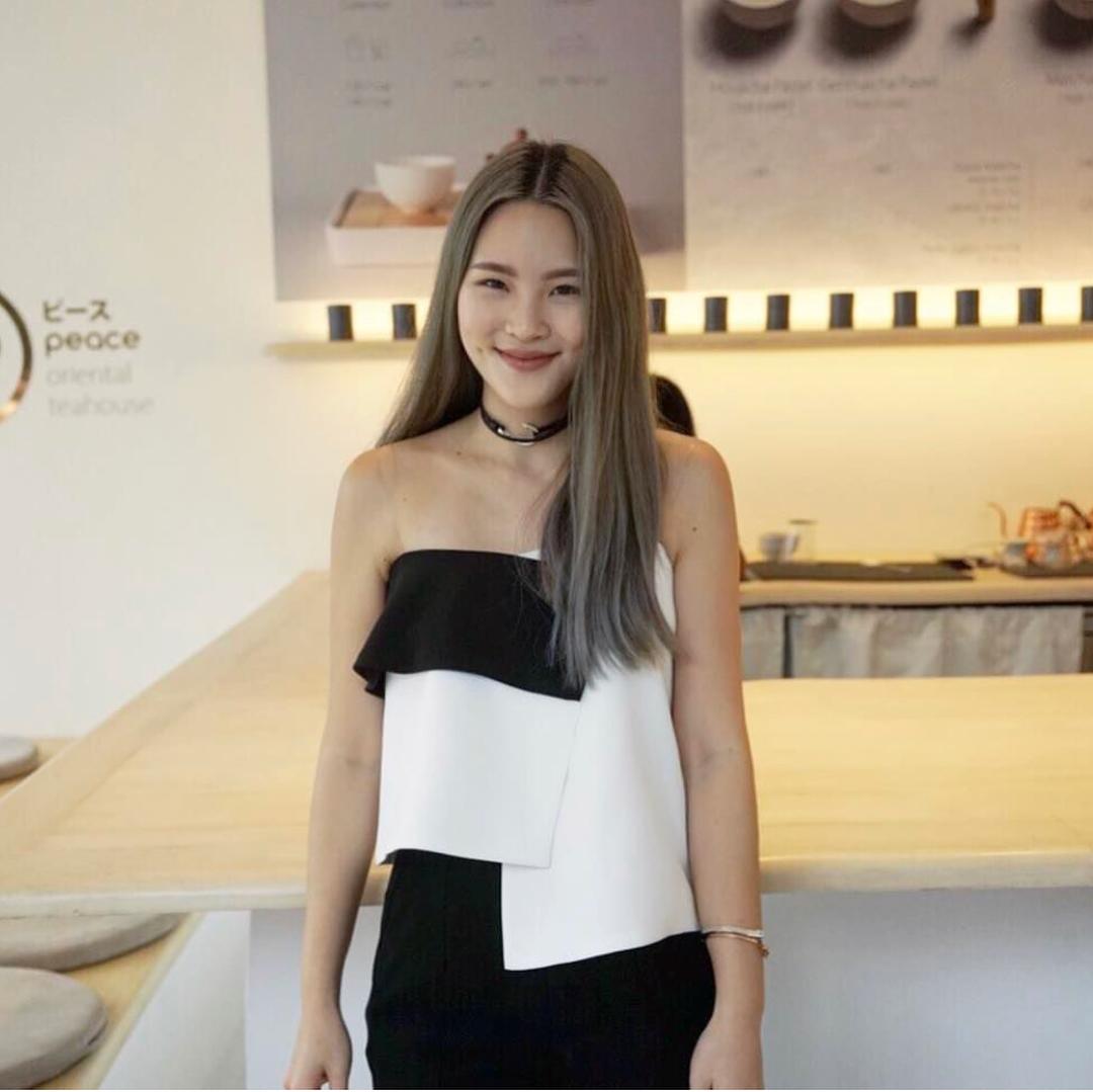 Salisa เสื้อเกาะอก มีระบาย รุ่น LIAM top