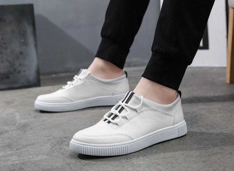 ZASHION รองเท้าหนัง รองเท้าแฟชั่นผู้ชาย ใส่ทำงาน Classic Minimalist Men Sneakers Shoes ZASHION รองเท้าหนัง รองเท้าแฟชั่นผู้ชาย ใส่ทำงาน Classic Minimalist Men Sneakers Shoes