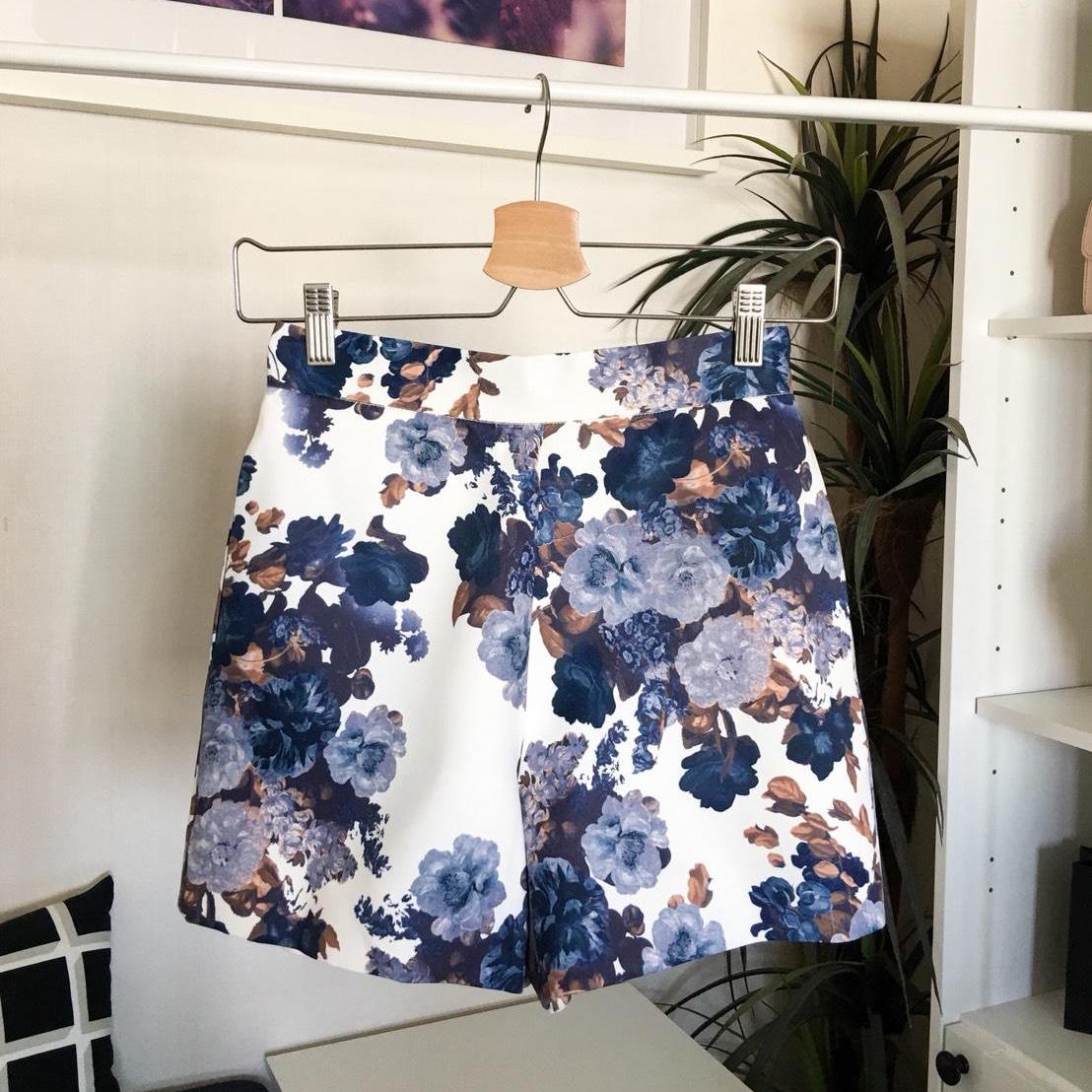 GARNETS CLARA SHORT- Deep Blue