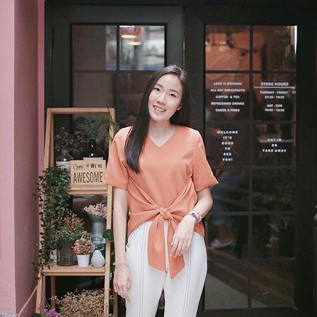 The Rose Garden เสื้อผูกโบว์หน้า Cellin top