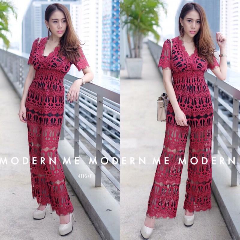 รบกวนอ่านรายละเอียดก่อนสั่งซื้อ จั๊มสูท ขายาว ลูกไม้ลายมงกุฎสม็อกรอบเอว มีซับใน ซิปหลัง งานดีมากค่ะ
