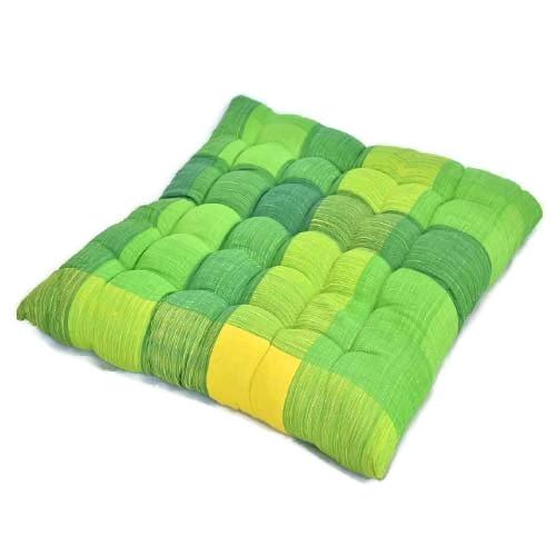 Nanapan Shopเบาะรองนั่ง ลายสก็อต ขนาด48x48ซม.