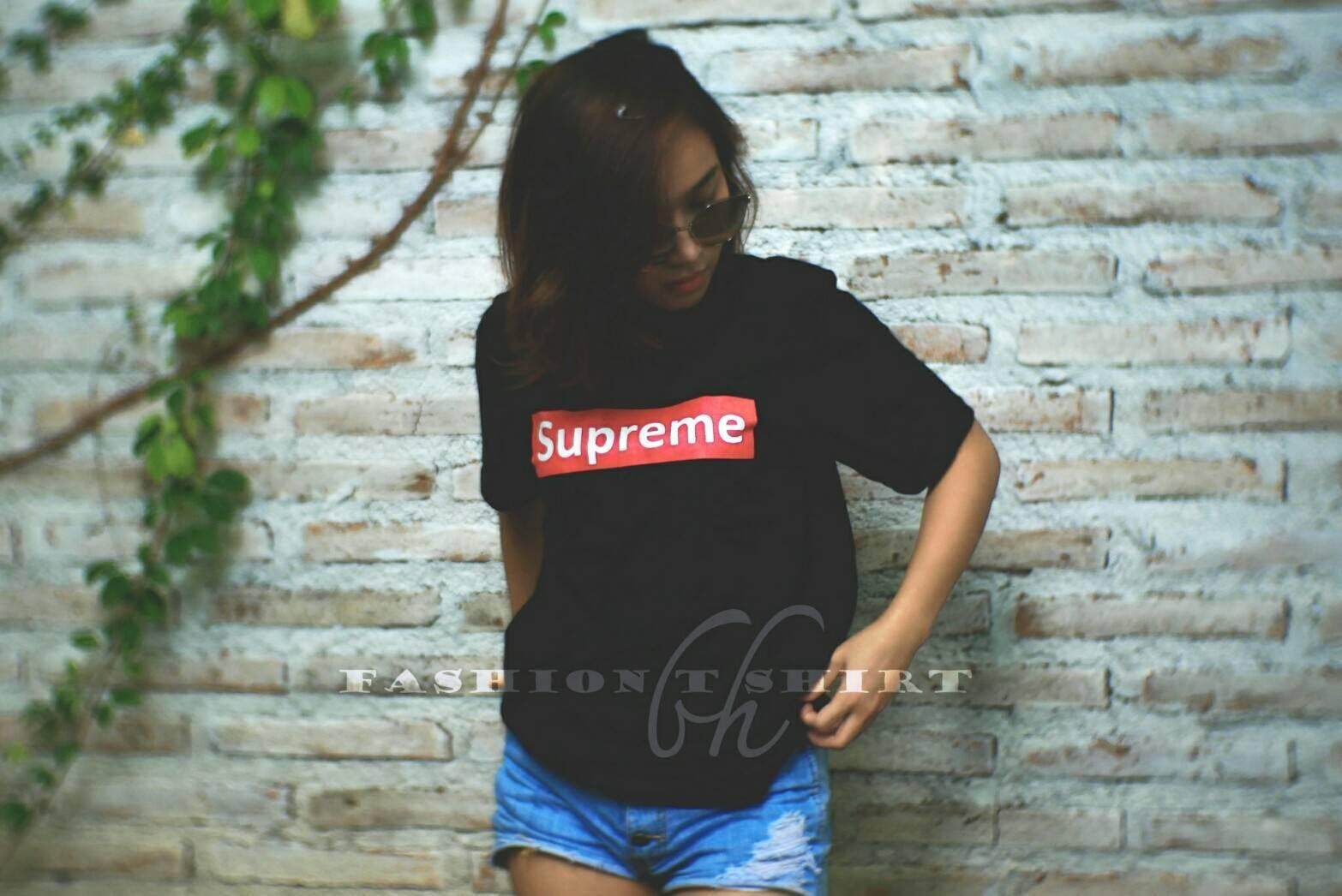 เสื้อยืดแฟชั่นผู้หญิง ผู้ชาย Supreme tshirt สีดำ