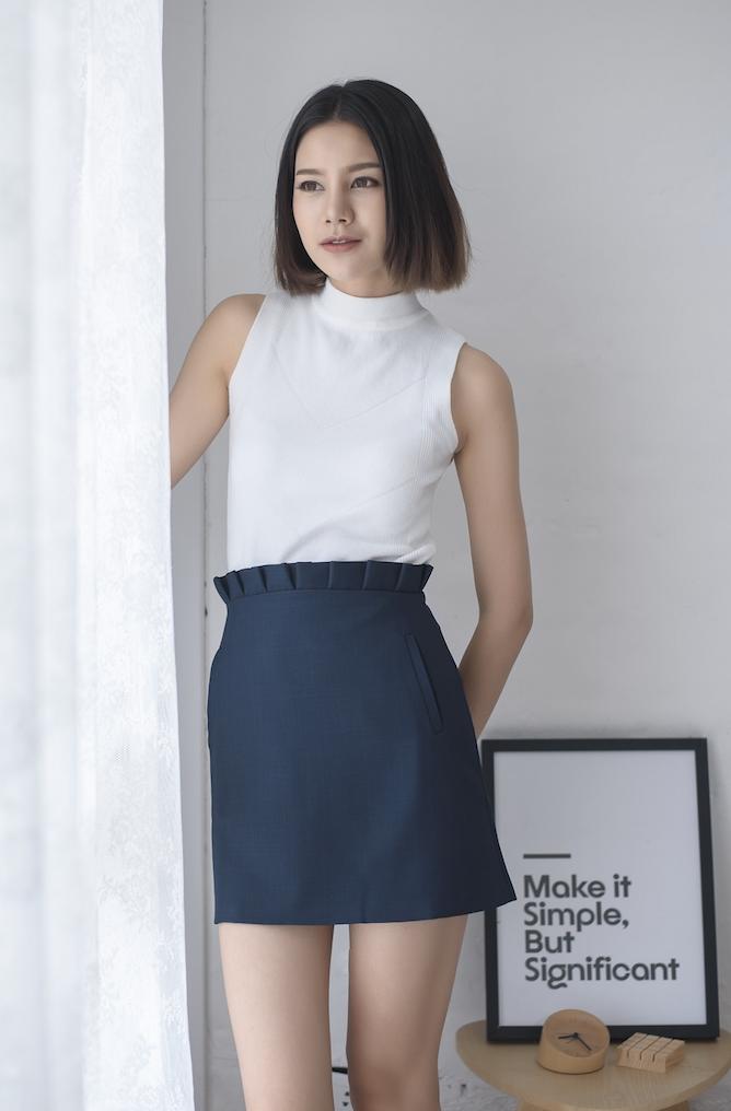 Adelyne - Alyne Skirt กระโปรงสั้นขอบจีบ (ขาว/ชมพู/ดำ/เหลือง) Adelyne - Alyne Skirt กระโปรงสั้นขอบจีบ (ขาว/ชมพู/ดำ/เหลือง)