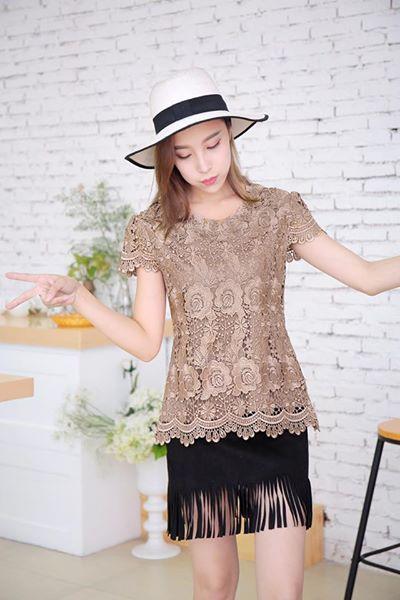 เสื้อลูกไม้แขนสั้นเนื้อผ้านำเข้า ผ้าหรูเงางามใส่สบาย