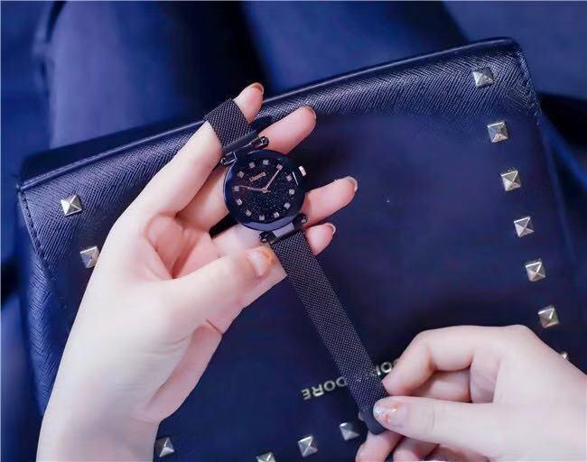 Ulzzang นาฬิกาแฟชั่นผู้หญิงหรู 2018 นาฬิกาข้อมือสุภาพสตรีนาฬิกา Magnetic Buckle Diamond Starry Surface รุ่นF02 Ulzzang นาฬิกาแฟชั่นผู้หญิงหรู 2018 นาฬิกาข้อมือสุภาพสตรีนาฬิกา Magnetic Buckle Diamond Starry Surface รุ่นF02
