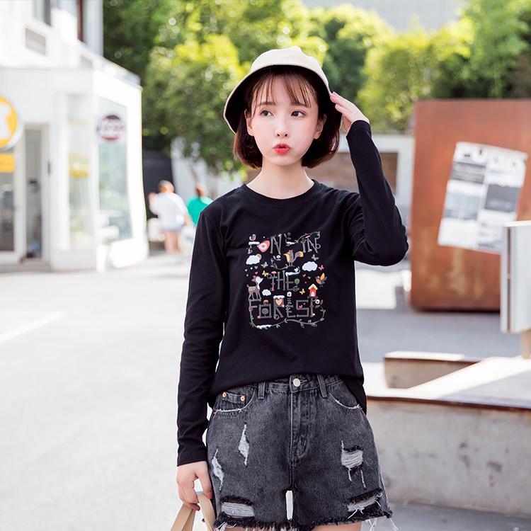 Korea เสื้อยืดแฟชั่น ผู้หญิง คอกลม แขนยาวสกรีนลายด้านหน้า (สีดำ) รุ่น 1823 Korea เสื้อยืดแฟชั่น ผู้หญิง คอกลม แขนยาวสกรีนลายด้านหน้า (สีดำ) รุ่น 1823