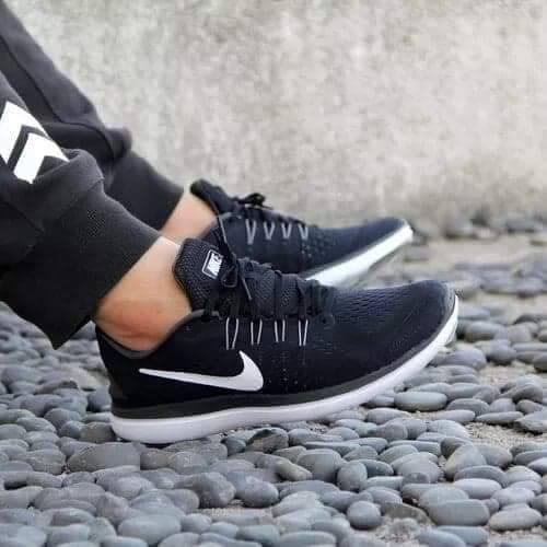 Nike รองเท้า วิ่ง ผู้หญิง ผู้ชาย ไนกี้ Men Running Shoes Flex Tokyo Black เท่ทุกย่างก้าว นุ่มเบาสบายเท้าราวกับไม่ได้ใส่รองเท้า ของแท้ 100%