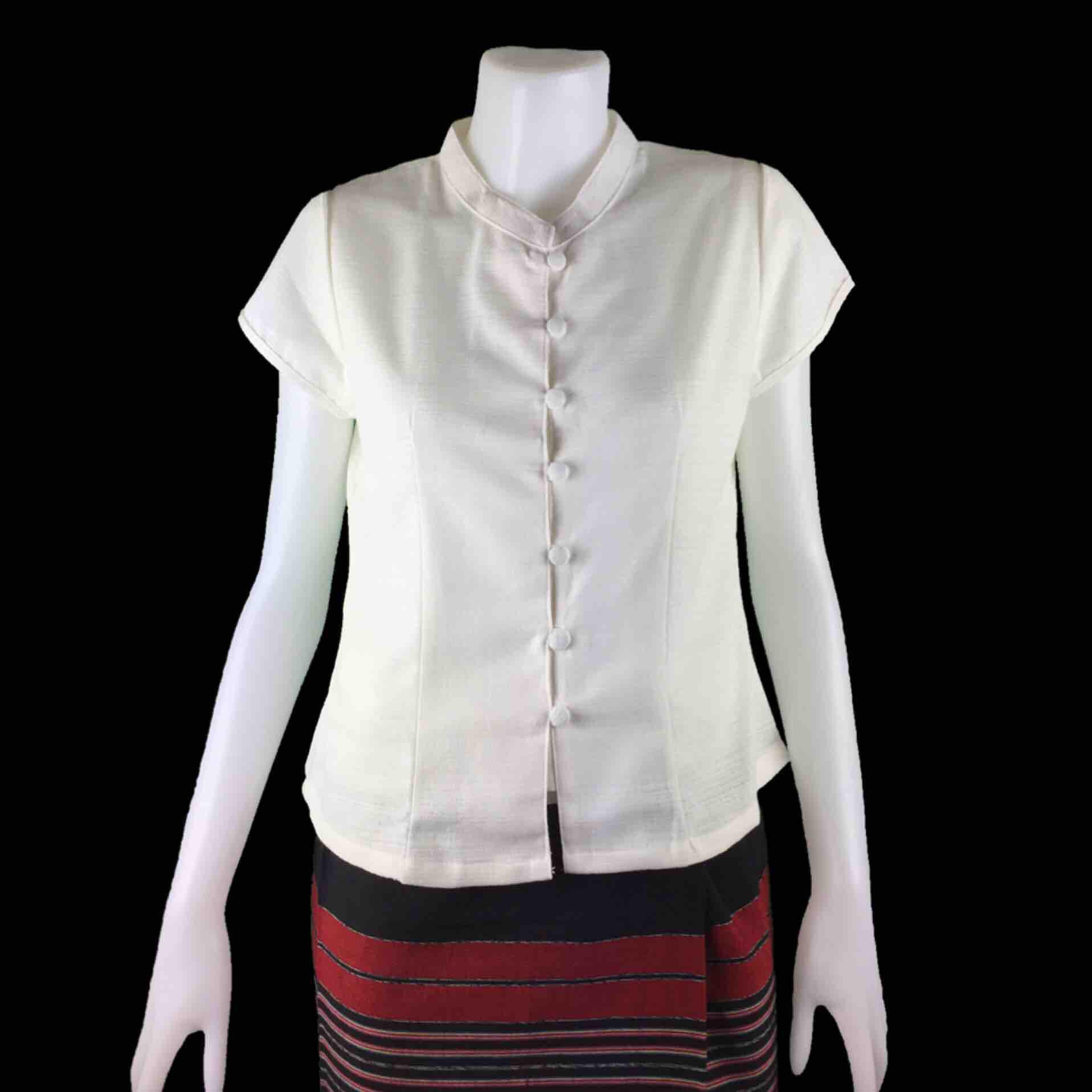 เสื้อผ้าฝ้ายคอจีนสีขาว