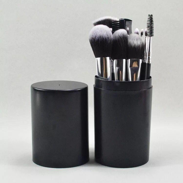 Candy Fashion DW korea ชุดแปรงแต่งหน้า brush set พร้อมกระบอกแปรง set 12 ชิ้น (Black)