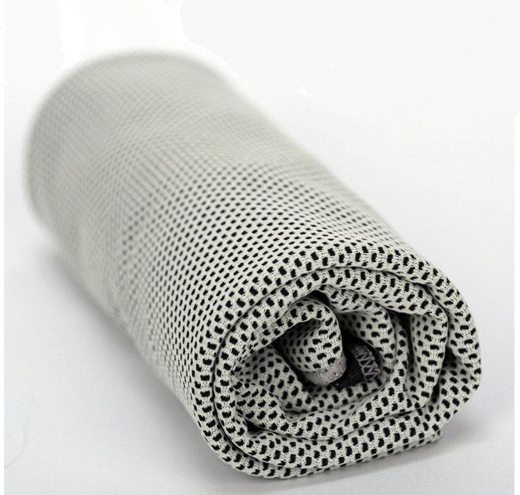 ผ้าขนหนูเย็น เหมาะกับนักกีฬา ซับน้ำได้ดี MAGIC ICE COOLING TOWEL