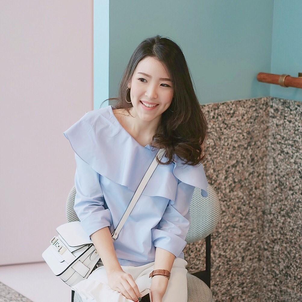 The rose garden - เสื้อปาดไหล่ - Peony Top