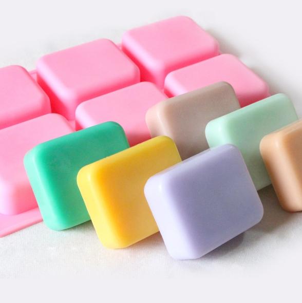 แม่พิมพ์ซิลิโคน ⭐สีเหลี่ยมมุมมน 6 หลุม⭐ ใช้สำหรับพิมพ์ช็อคโกแลต วุ้น ขนม น้ำแข็งหรือสบู่ได้ทั้งร้อนและเย็น เกรดคุณภาพ ⭐ขนาด 150 กรัม