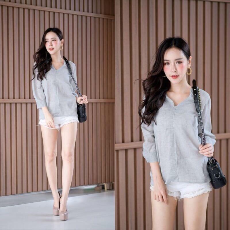virin&fashiononartเสื้อลายริ้วคอวีแต่งกระดุมหลัง virin&fashiononartเสื้อลายริ้วคอวีแต่งกระดุมหลัง
