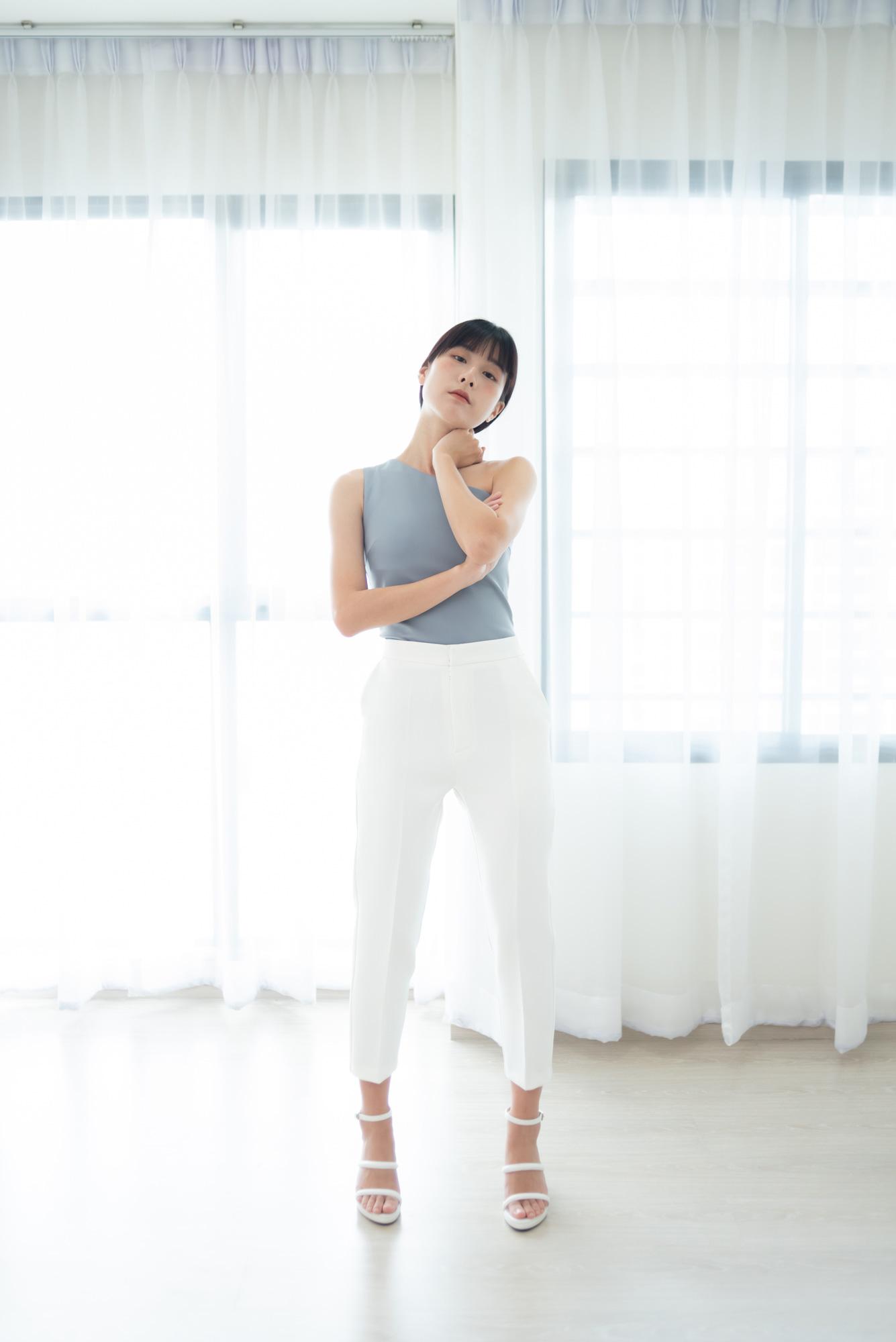 Cont.official Chloe Pants กางเกง 5 ส่วน เอวสูง ทรงเดฟ Cont.official Chloe Pants กางเกง 5 ส่วน เอวสูง ทรงเดฟ