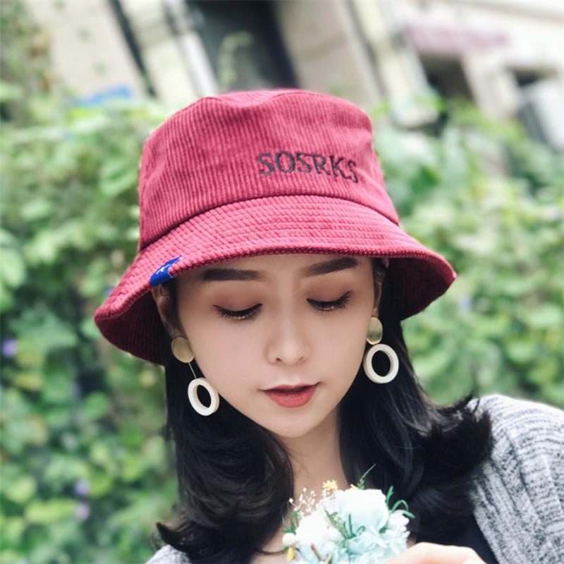 หมวกปีกกว้างหญิงฤดูใบไม้ร่วงและฤดูหนาววันผ้าลูกฟูกหมวกสาธารณรัฐเกาหลีลำลองกลางแจ้งหมวกกันแดดสามารถพับได้ลายปักตัวอักษรหมวกบักเก็ต