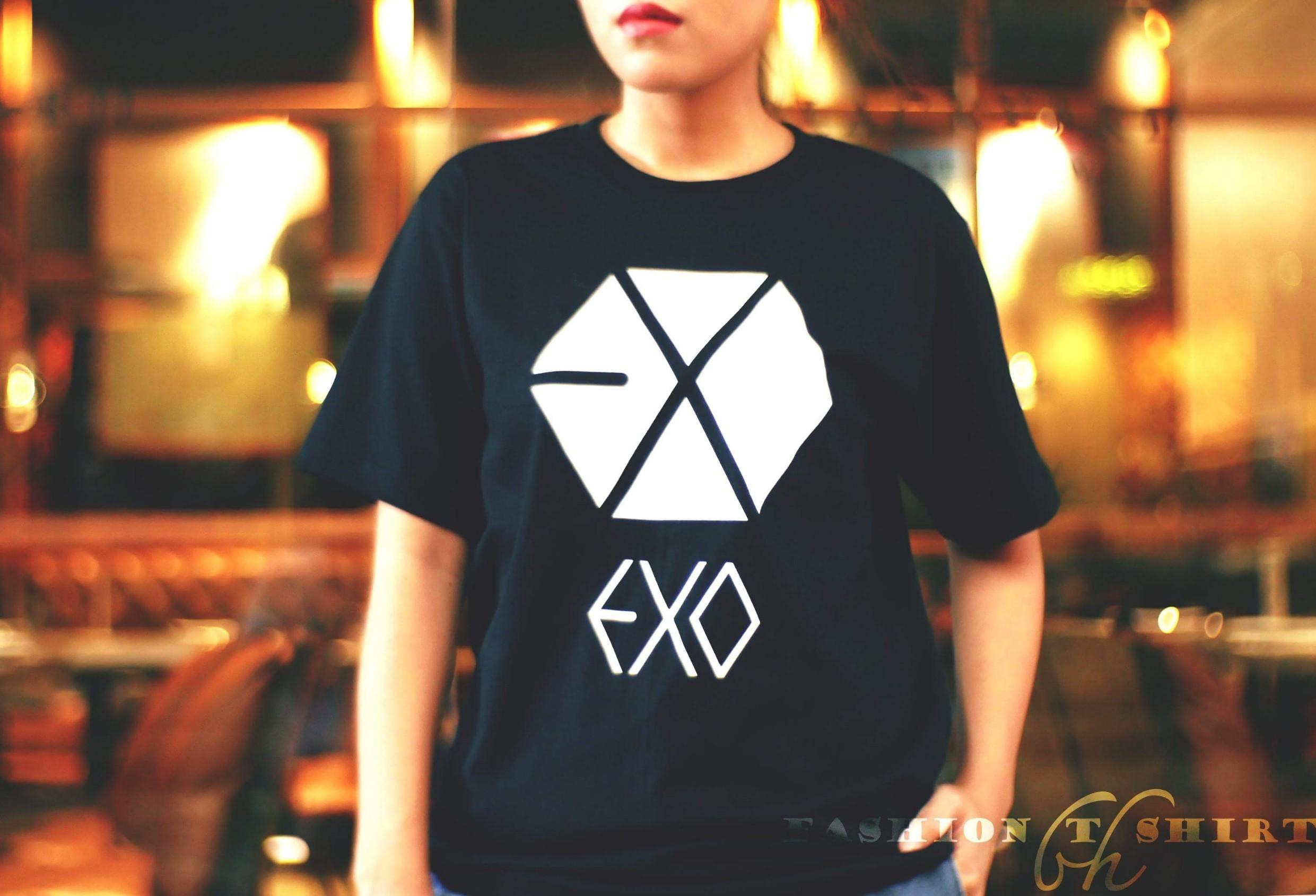 เสื้อยืดแฟชั่นผู้หญิง ผู้ชาย EXO tshirt สีดำ