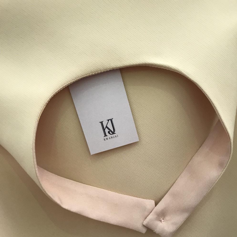 KWANJAI KJkrhyme - เสื้อคล้องคอ โชว์หลัง KWANJAI KJkrhyme - เสื้อคล้องคอ โชว์หลัง