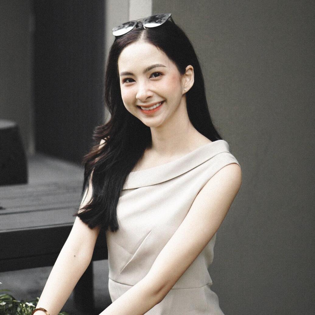 Lynin - Laura Top เสื้อไหล่เฉียง