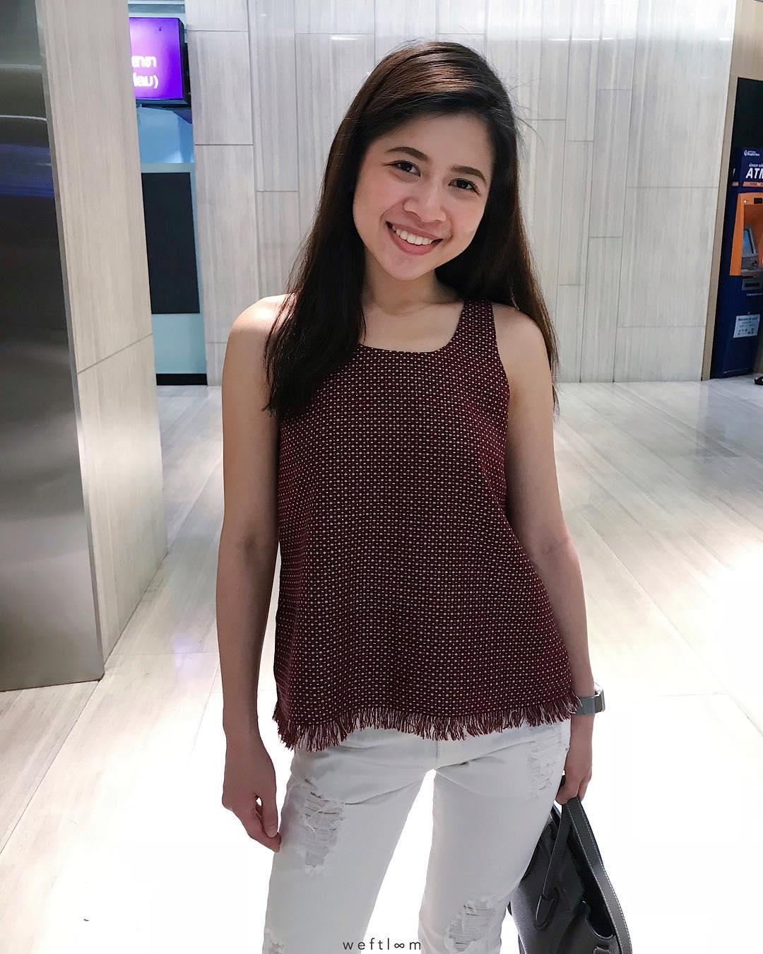 Weftloom Paige Top เสื้อกล้ามผ้าทวีต ทรงเอปล่อย รุ่ยชาย Weftloom Paige Top เสื้อกล้ามผ้าทวีต ทรงเอปล่อย รุ่ยชาย