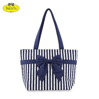 กระเป๋าสะพายไหล่ NaRaYa Stripes Quilted with Bow กระเป๋าสะพายไหล่ NaRaYa Stripes Quilted with Bow