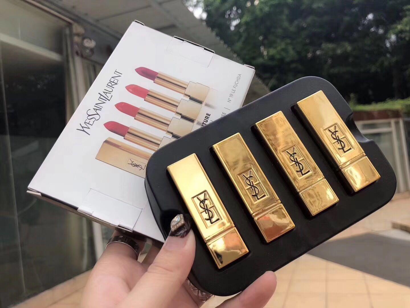 super Matte Lipstick Set(เซ็ต 4 แท่ง)