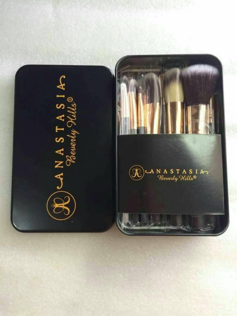 ชุดแปรง Anastasia กล่องเหล็ก