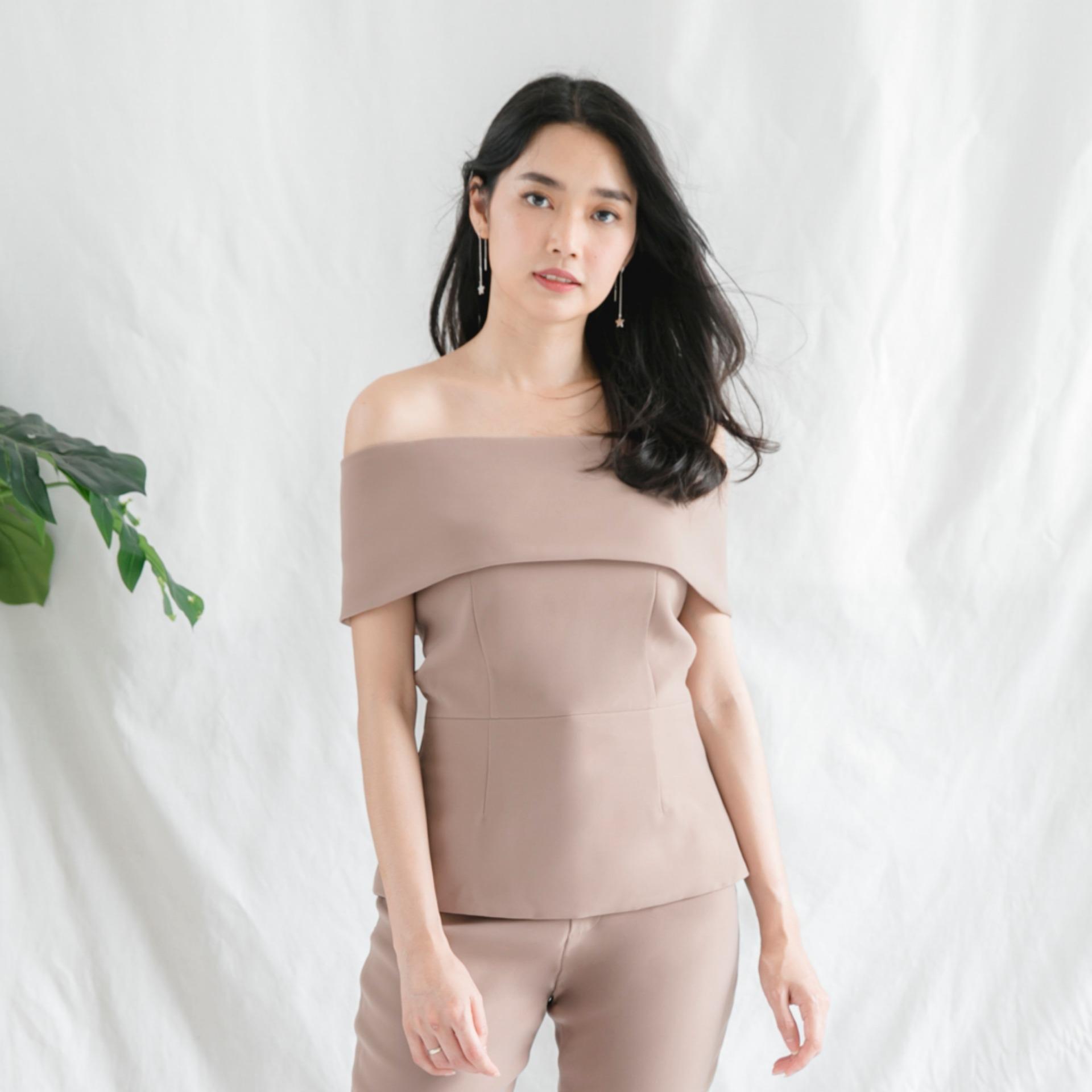 PIMNATTA Gin Top เสื้อปาดไหล่ สีน้ำตาล
