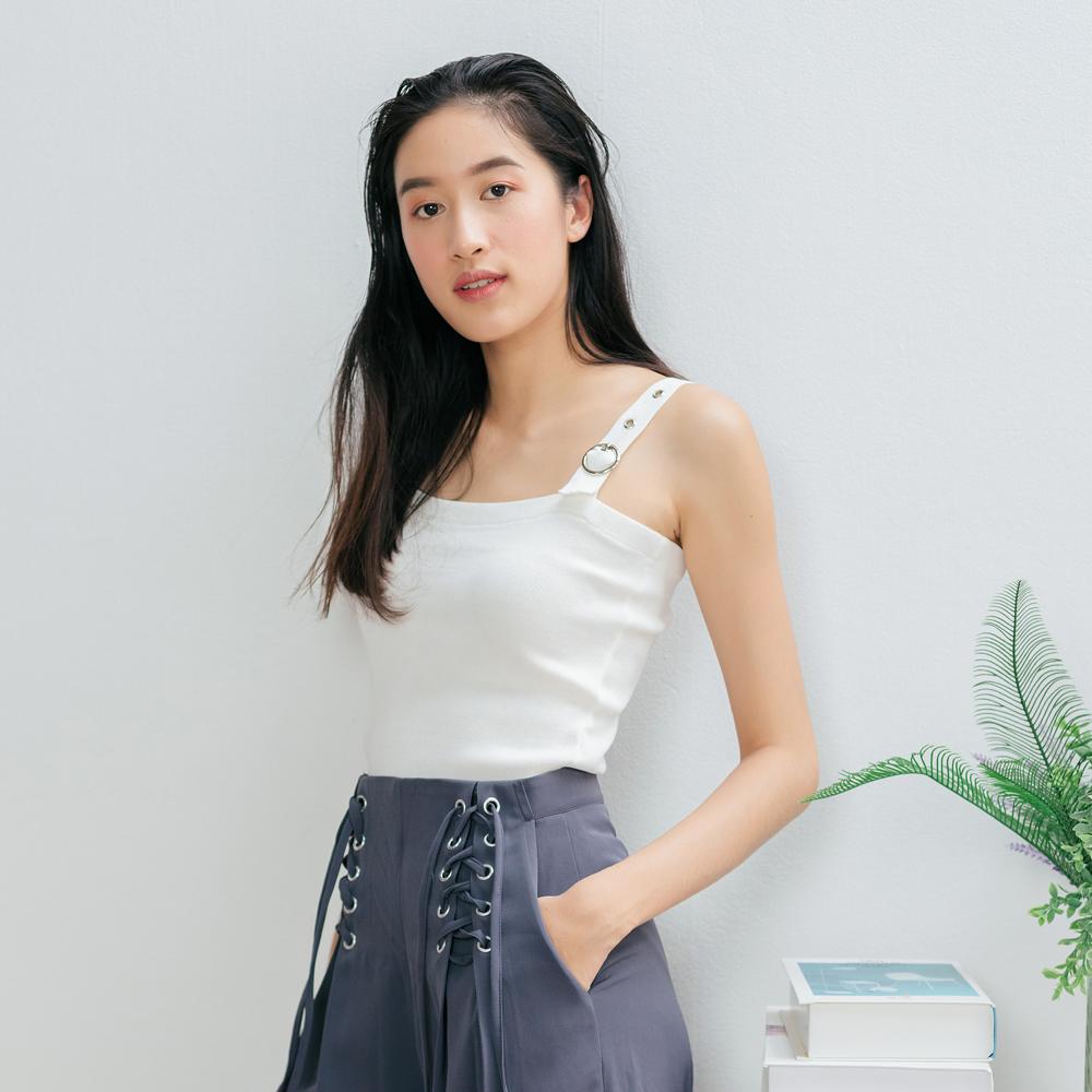 SISMANIA Belt Strap Knit - เสื้อสายเข็มขัด