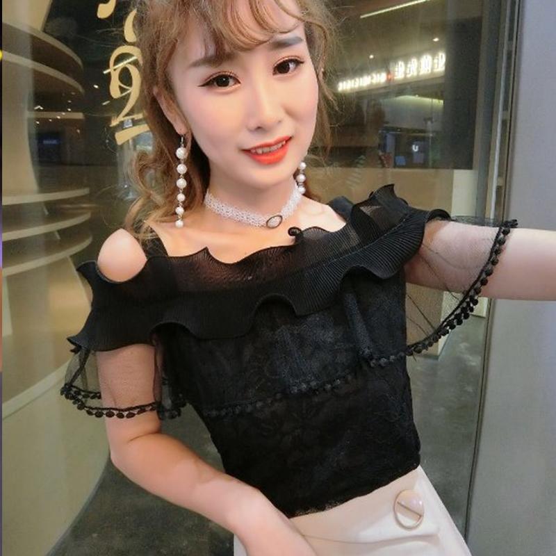 เสื้อลูกไม้คำที่ไม่มีสายหนัง