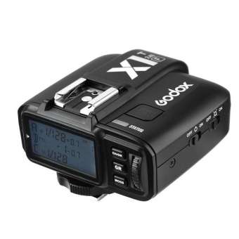 Godox X1T-F 2.4G Wireless TTL Flash Trigger 1/8000s HSS 32 Channels Flash Trigger Transmitter with LCD for Fuji X-Pro2 X-T20 X-T2 X-T1 X-Pro1 X-T10 X-E2 X-A3 X100F X100T Series Cameras