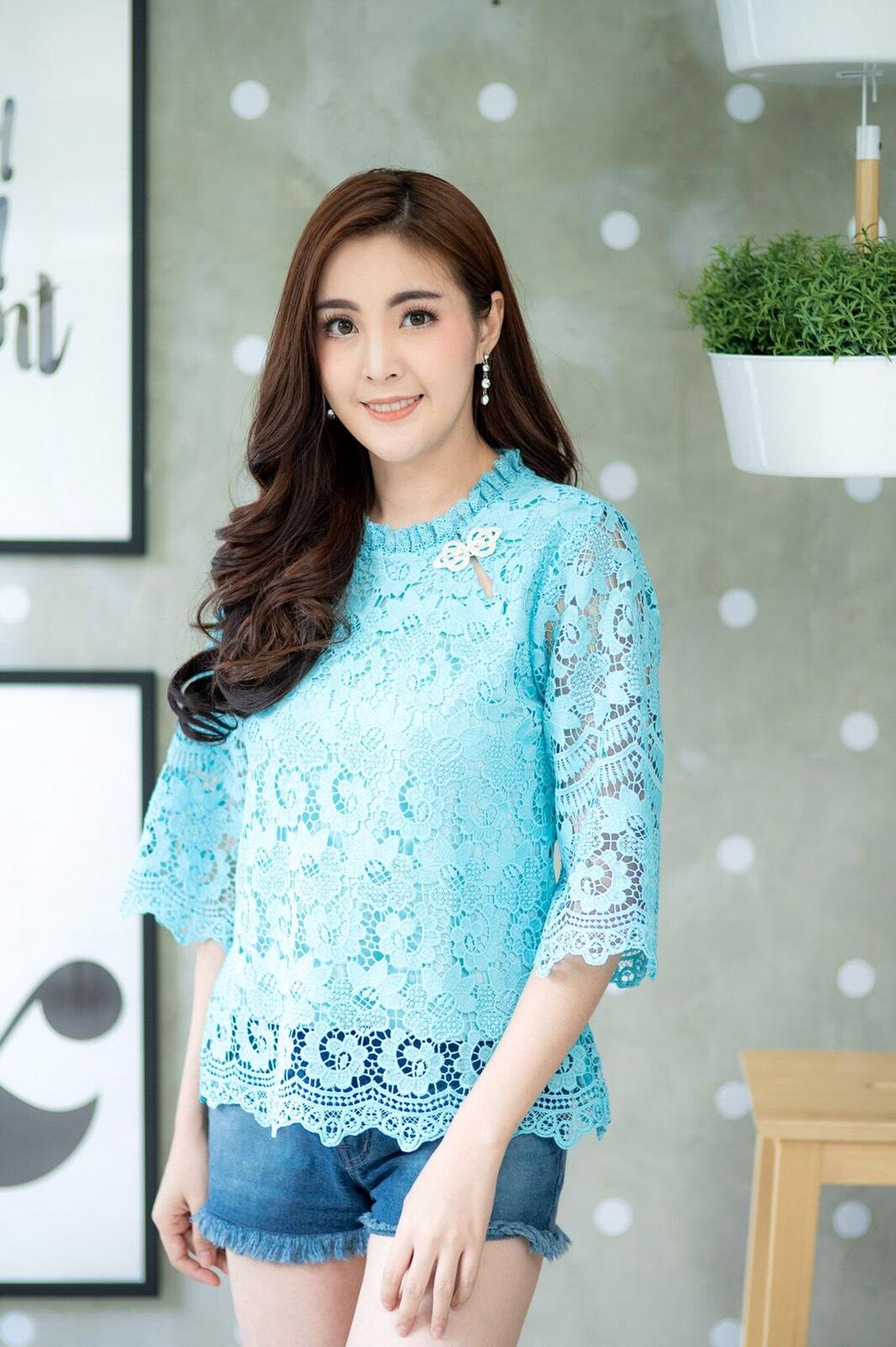 Forget me not เสื้อลูกไม้อิตาลี่ แขนบาน ลายสวยมาก เนื้อผ้าลูกไม้นำเข้าค่ะ ทอแน่นมากค่ะ Forget me not เสื้อลูกไม้อิตาลี่ แขนบาน ลายสวยมาก เนื้อผ้าลูกไม้นำเข้าค่ะ ทอแน่นมากค่ะ