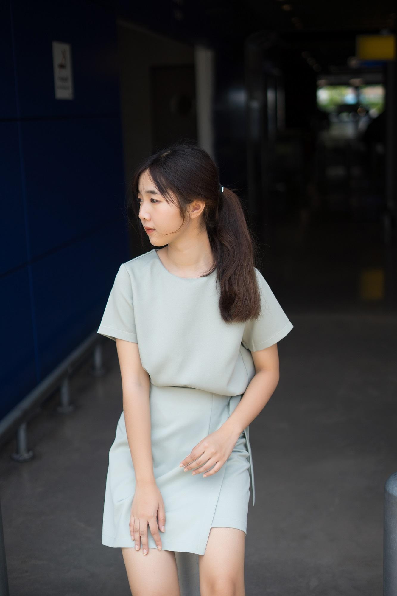 At february shop jennifer set ชุดเซ็ต เสื้อแขนสั้น กับ กระโปรง ผูกโบว์เอว