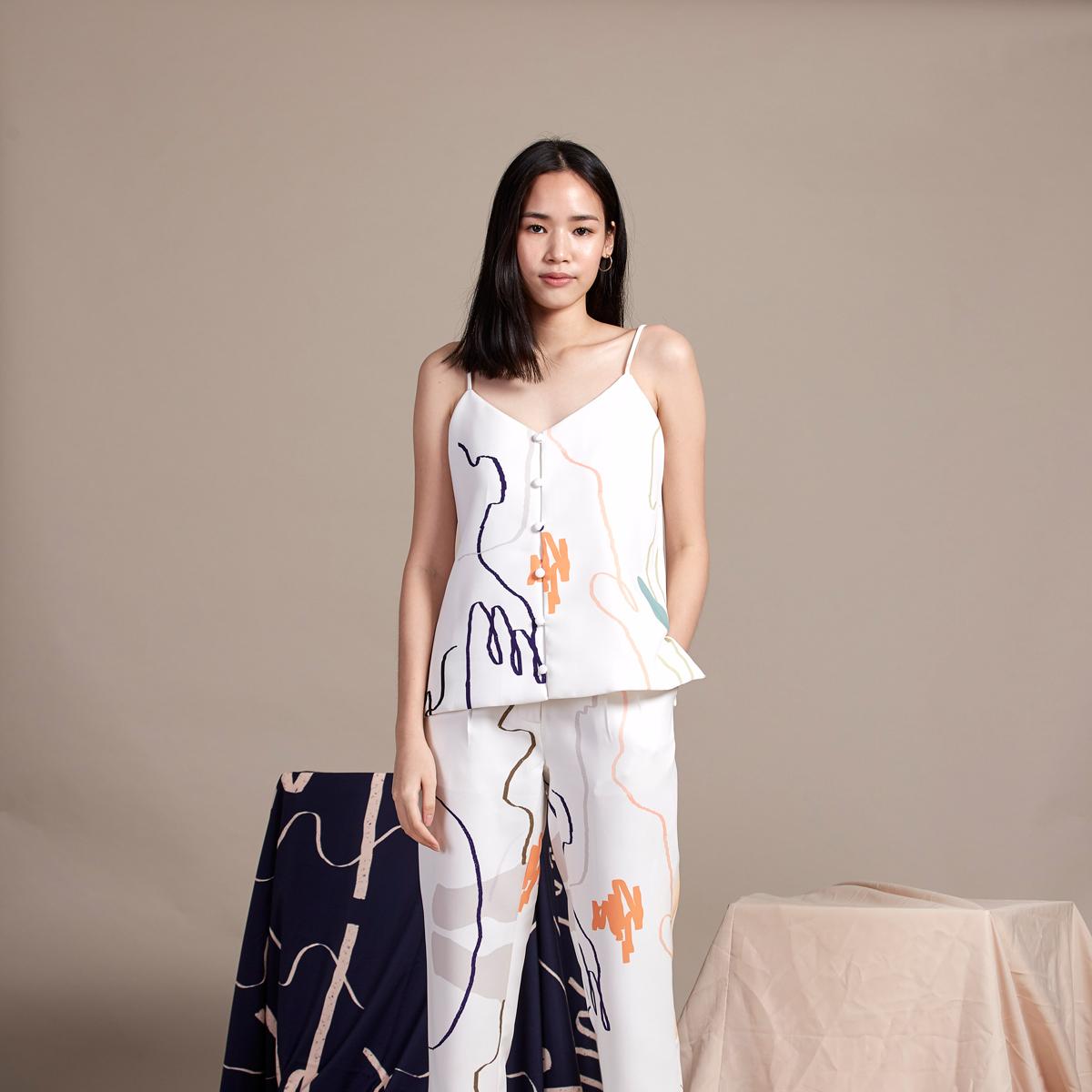 JELLYPLEASE collection AW2018 (พร้อมส่ง) เสื้อสายเดี่ยว ผ้าพิมพ์ลาย อัดกาวทั้งตัว รุ่น PAINT ME