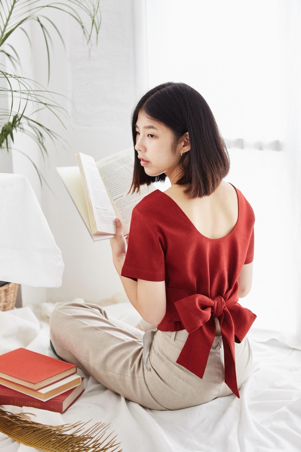 Butterscotth เสื้อครอปลินิน Tie the ribbon crop top