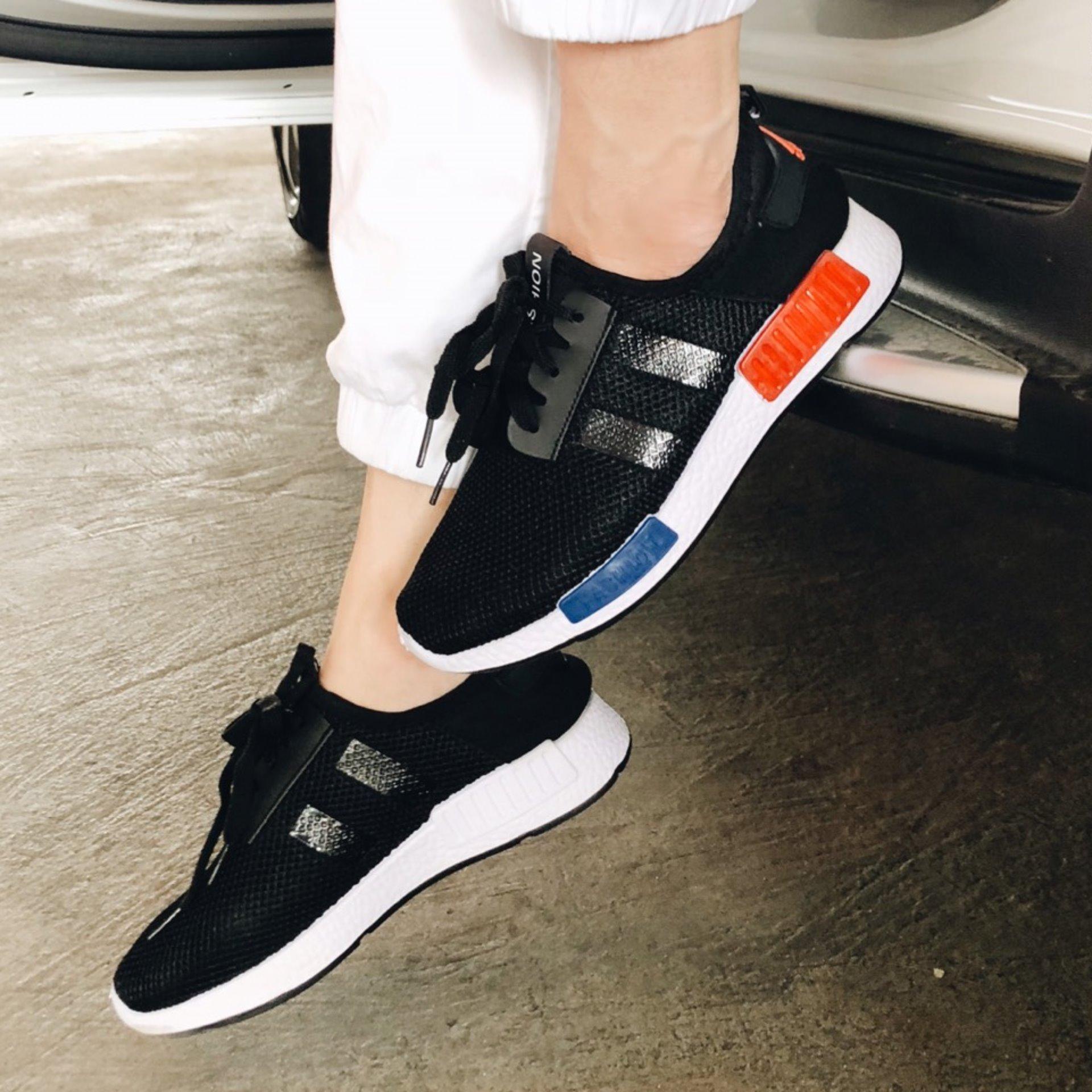 Esther รองเท้าผู้ชาย รองเท้าผ้าใบ รุ่น CM003 - สีดำ (BLACK) Esther รองเท้าผู้ชาย รองเท้าผ้าใบ รุ่น CM003 - สีดำ (BLACK)