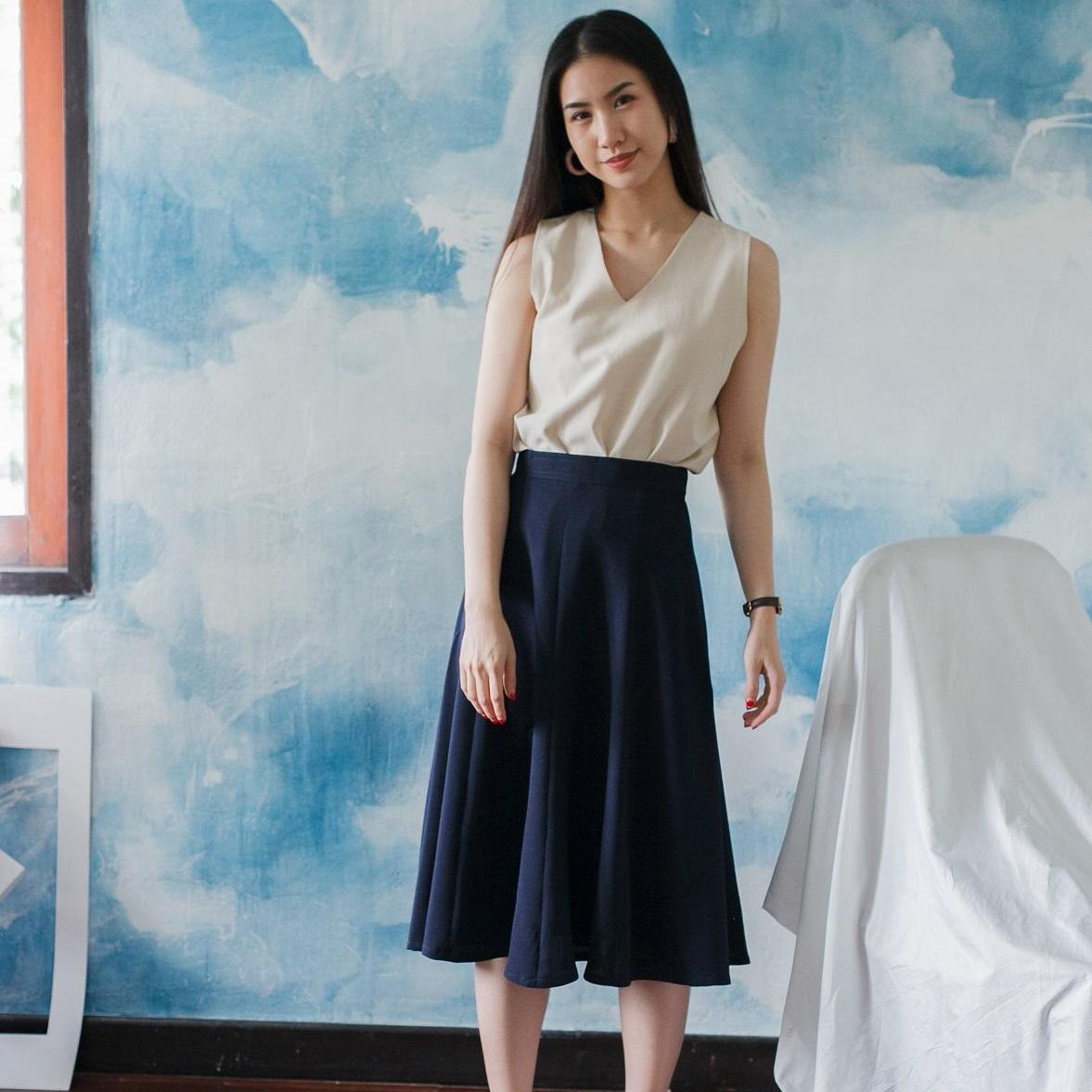 TheGarden1st กระโปรงยาวใส่แล้วเก็บทรง Fruitcake Skirt Navy Color