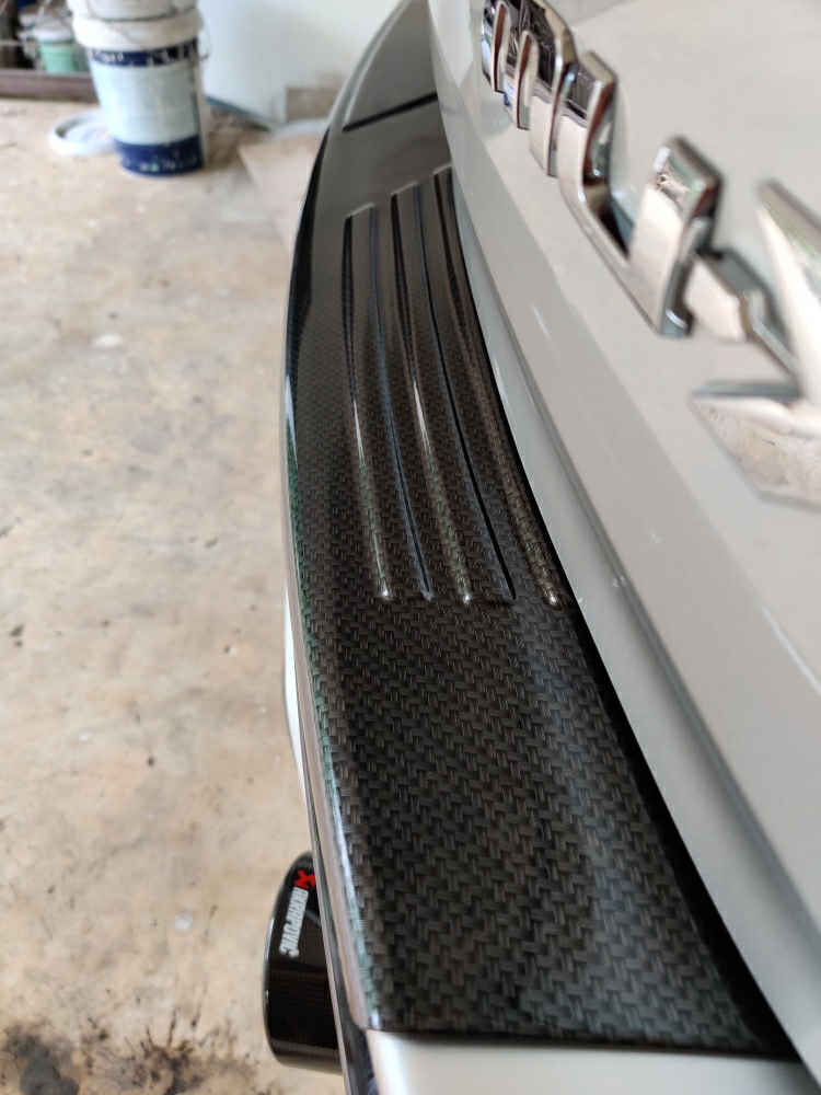 กันรอยท้ายลายแคฟล่าดำ ISUZU MU-X ปี 2017-2019 4 9c96cbab6c795882cc750dd079c91e71