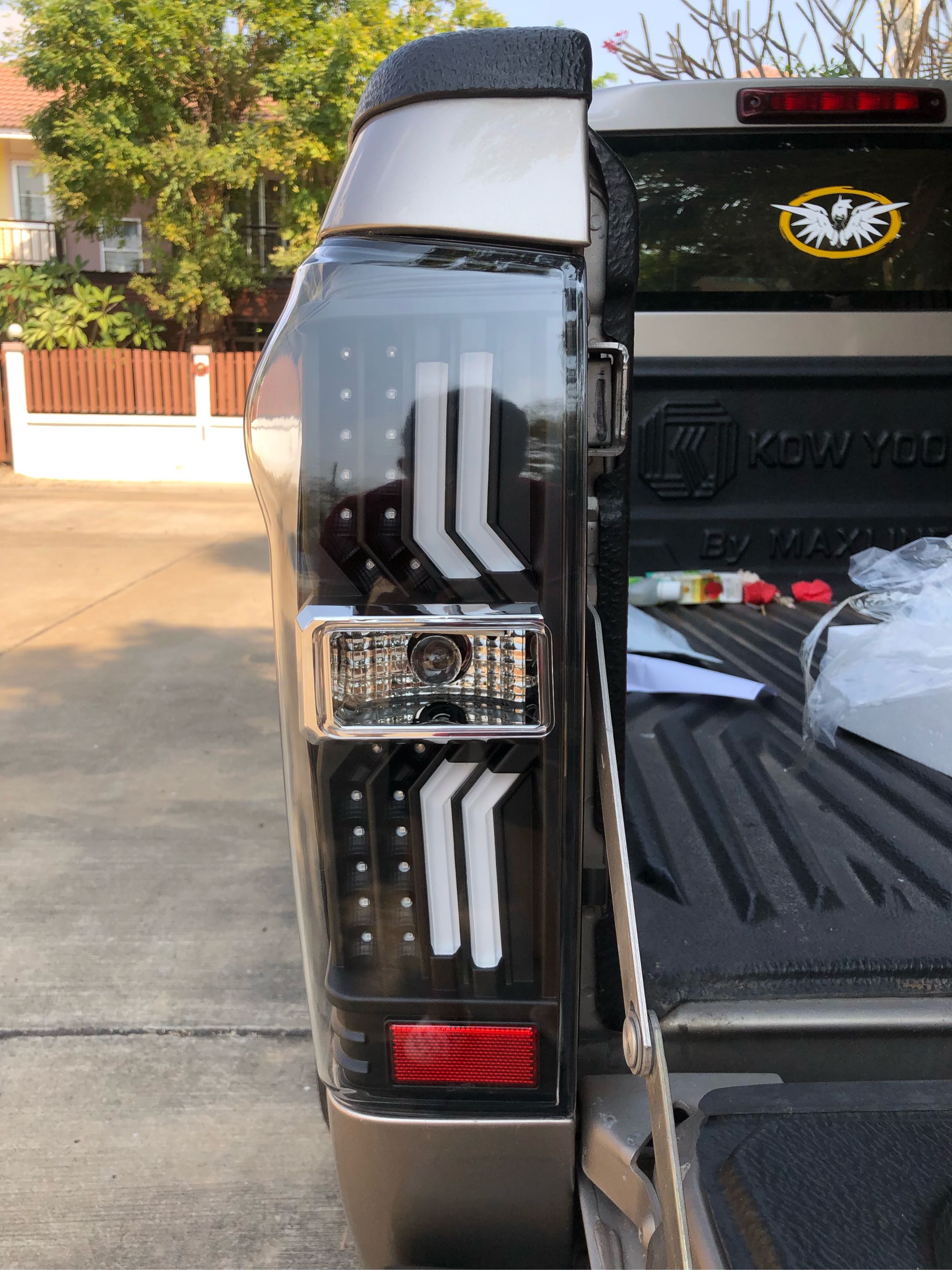 ไฟท้าย อีซูซุ ดีแม็คซ์ ISUZU D-MAX 2012-2018 โคมดำ สโมร์ค LED BAR 2 cd3b8baa0afd176bf93f7516cd2648c7