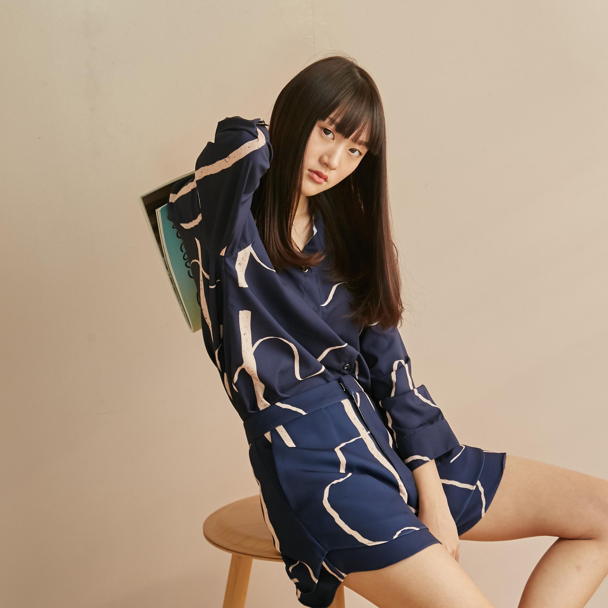 JELLYPLEASE collection AW2018 (ขาว,กรม พร้อมส่งหลังปีใหม่/ ชมพูพร้อมส่ง) เสื้อเชิ้ต ผ้าพิมพ์ลาย รุ่น TOKYO JELLYPLEASE collection AW2018 (ขาว,กรม พร้อมส่งหลังปีใหม่/ ชมพูพร้อมส่ง) เสื้อเชิ้ต ผ้าพิมพ์ลาย รุ่น TOKYO
