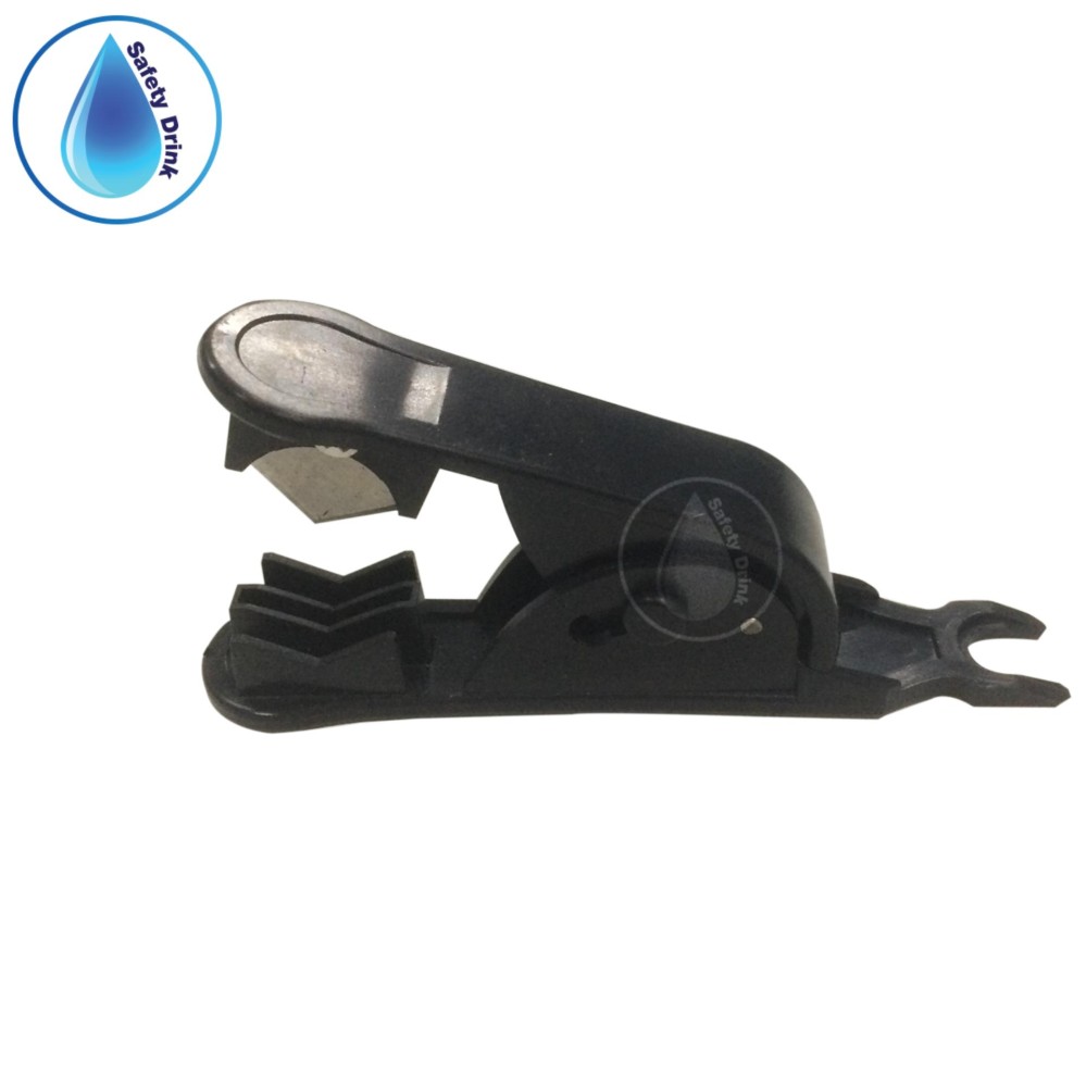 SafetyDrink Tube Cutter