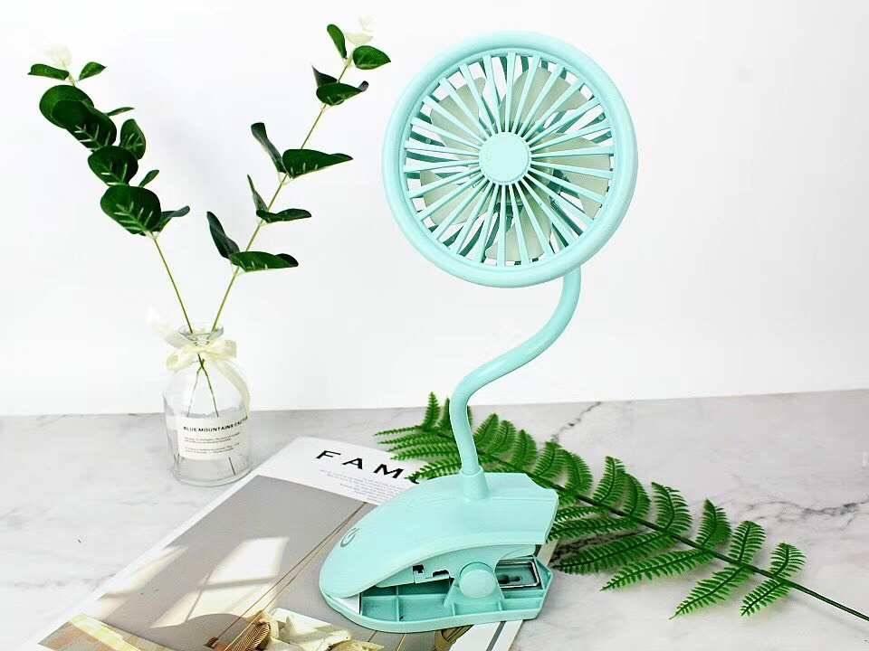 พัดลมขาหนีบ หนีบโต๊ะ ปรับดัดทรงโค้งงอได้ตามต้องการ Mini Desktop Fan พัดลมขาหนีบ หนีบโต๊ะ ปรับดัดทรงโค้งงอได้ตามต้องการ Mini Desktop Fan