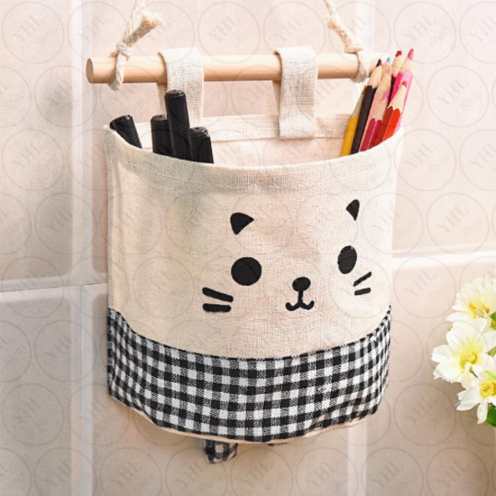 YHL กระเป๋า ตระกร้า ที่แขวนเก็บของ ผ้าCotton สำหรับจัดเก็บอุปกรณ์ต่างๆ จัดระเบียบ (ลายสก๊อตดำ) YHL กระเป๋า ตระกร้า ที่แขวนเก็บของ ผ้าCotton สำหรับจัดเก็บอุปกรณ์ต่างๆ จัดระเบียบ (ลายสก๊อตดำ)