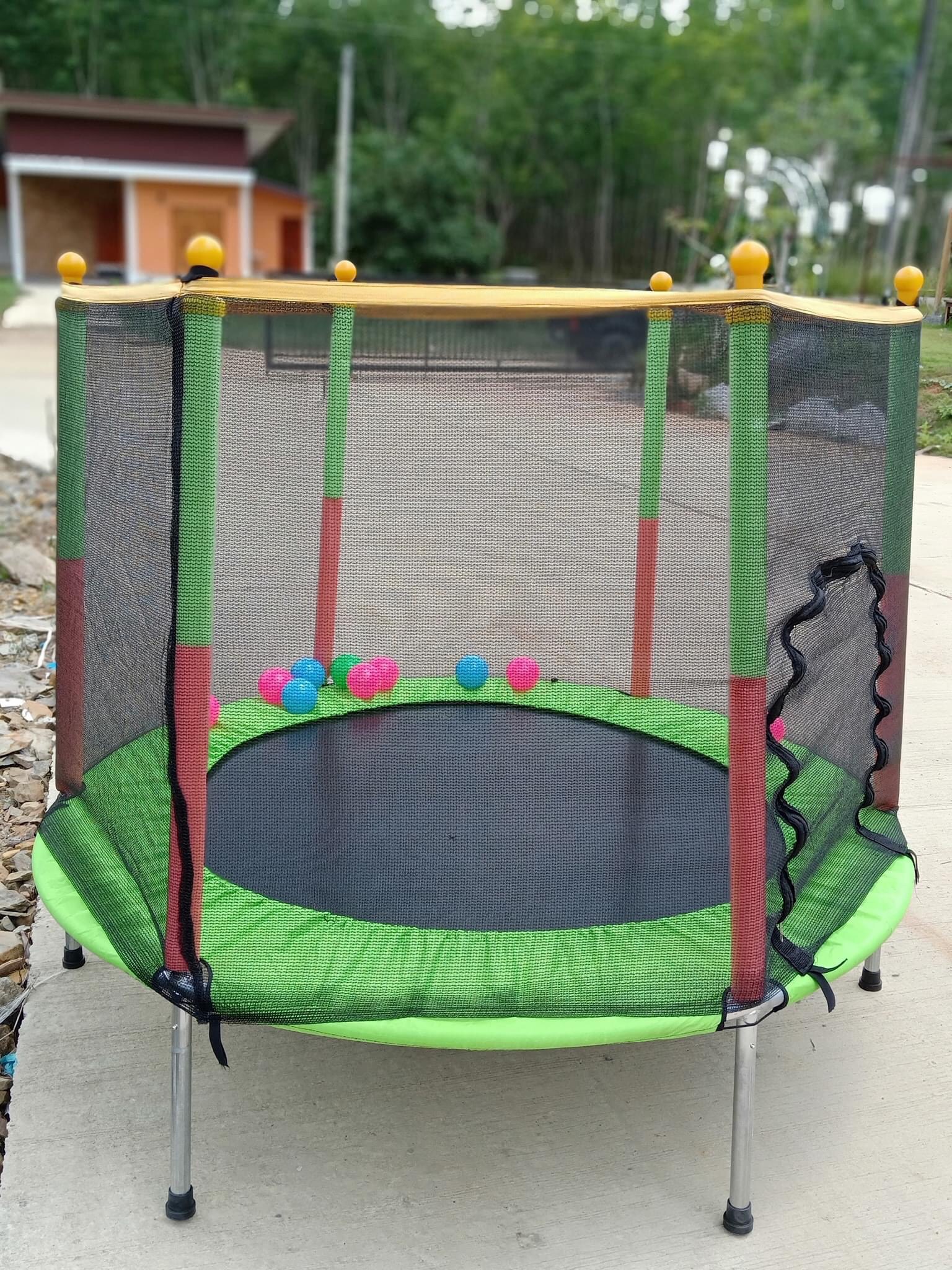 Toykidsshop แทรมโพลีนสำหรับเด็กกระโดดเล่น Trampoline jump หรือออกกำลังกาย (ขนาด 122 x 140 ซม.)