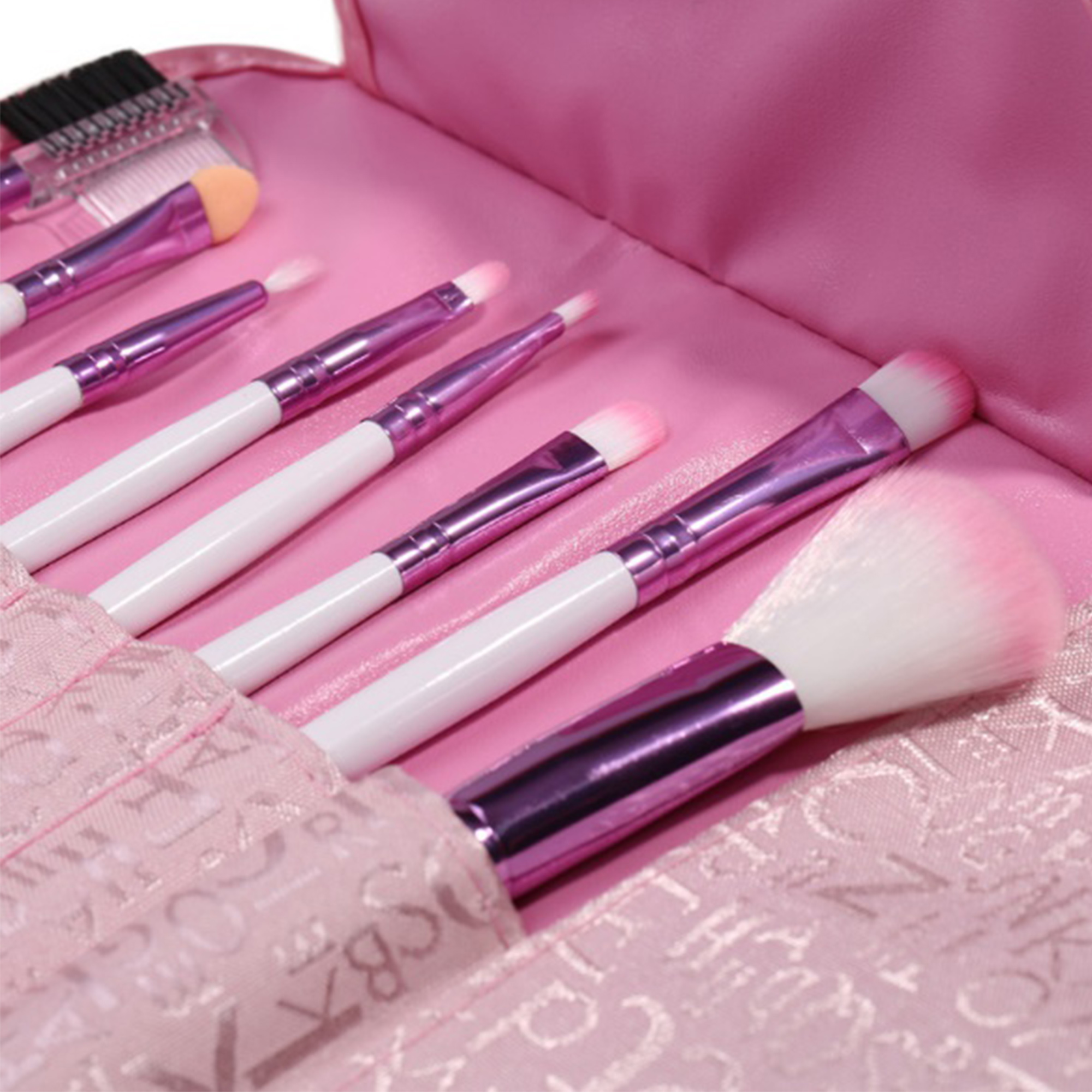 CFY แปรงแต่งหน้า ชุดแปรงแต่งหน้า 8 ชิ้น พร้อมกระเป๋าใส่แปรง(สีชมพู) CFY แปรงแต่งหน้า ชุดแปรงแต่งหน้า 8 ชิ้น พร้อมกระเป๋าใส่แปรง(สีชมพู)