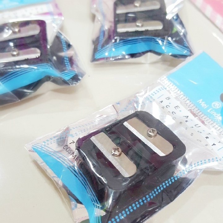 กบเหลาเมลินดา สองหัว สีดำ Mei linda Sharpener กบเหลาเมลินดา สองหัว สีดำ Mei linda Sharpener